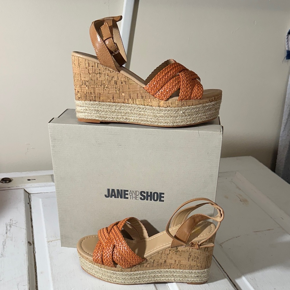 JANE AND THE SHOE Tan and Orange Wedge Sandals